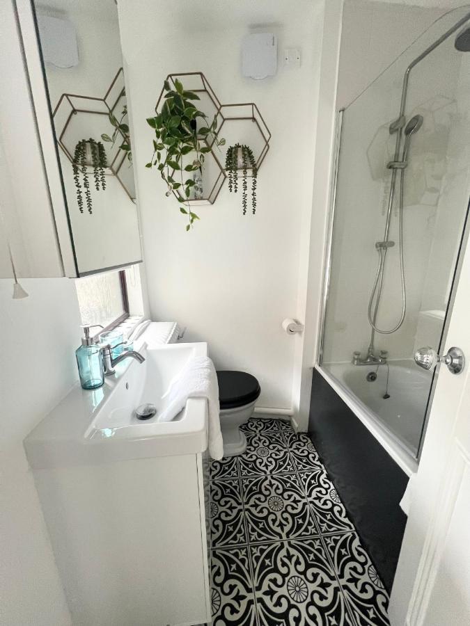 Luxury Belfast Stay - Townhouse ภายนอก รูปภาพ