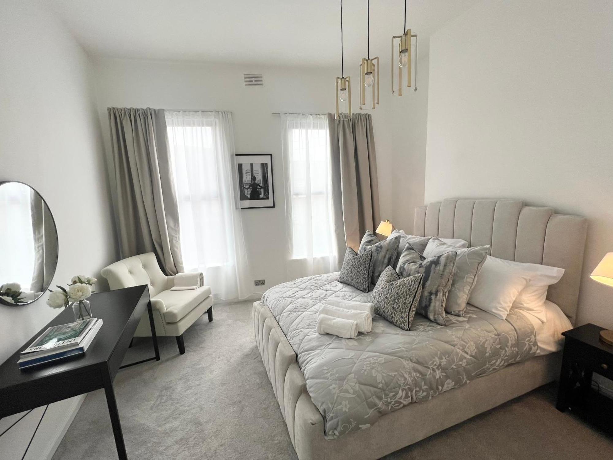 Luxury Belfast Stay - Townhouse ภายนอก รูปภาพ